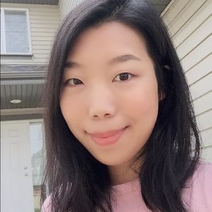 Meet your Posher, Holly